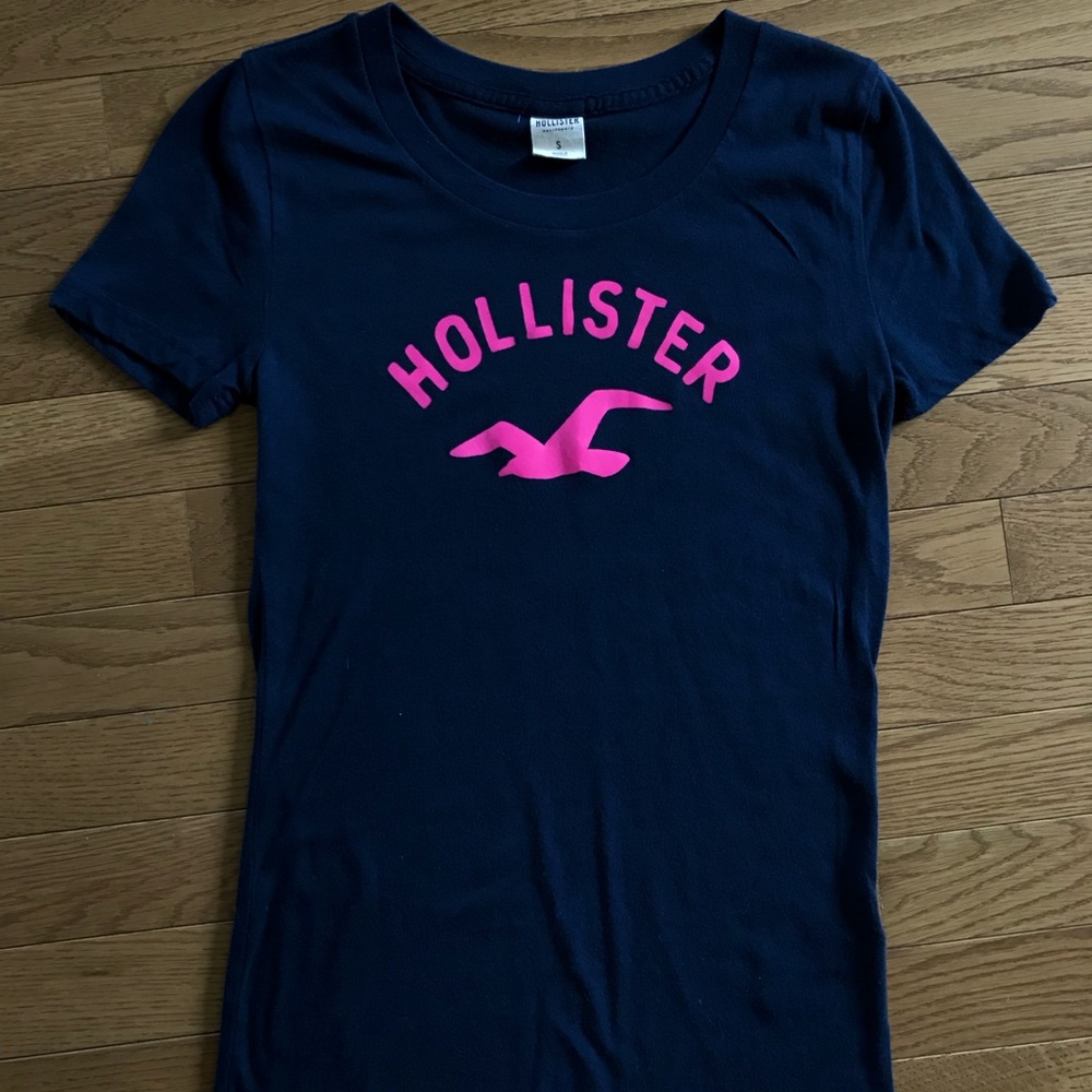 Hollister Navy Blue T-shirt